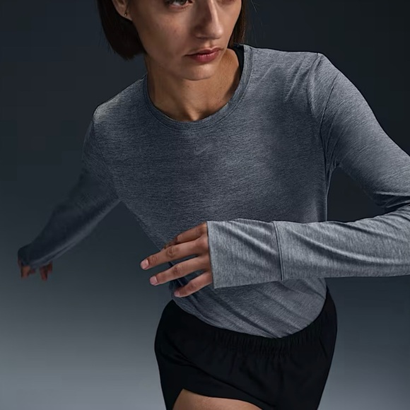NIKE Women's Element Running Crewneck Pullover Long Sleeve Shirt, Smoke Grey - Picture 2 of 6